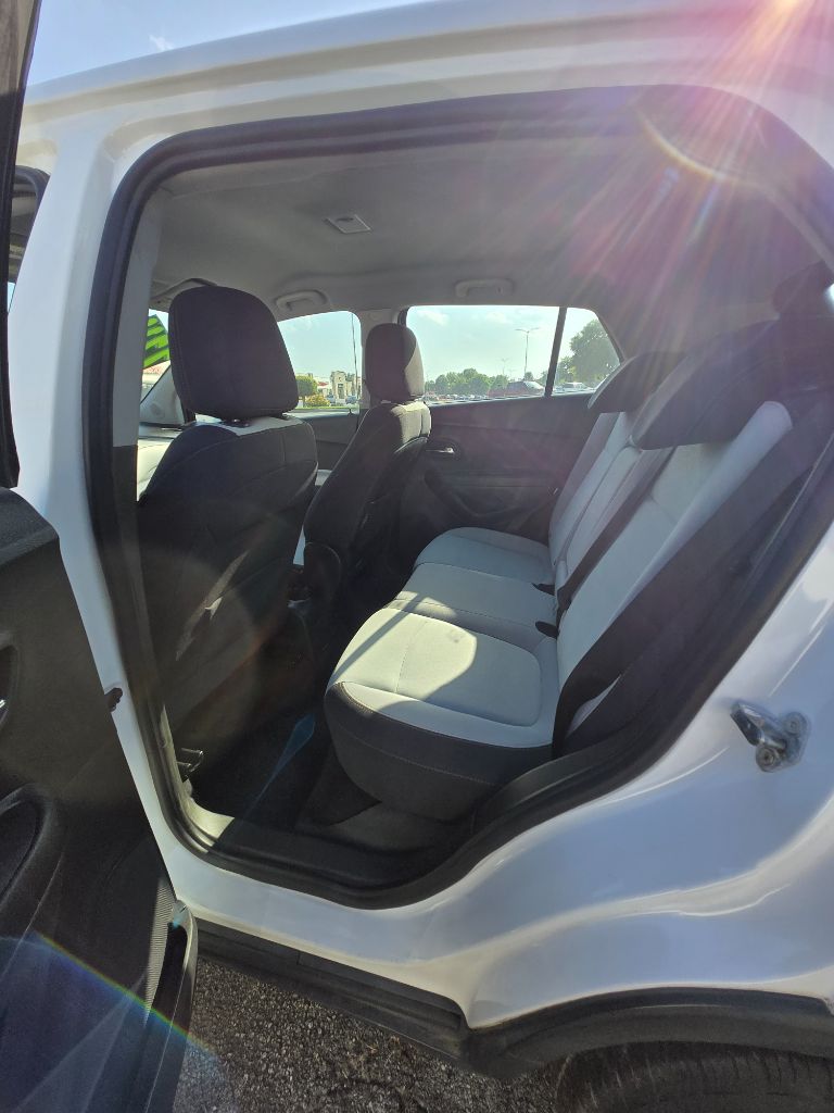 2018 Chevrolet Trax LS - Photo 7