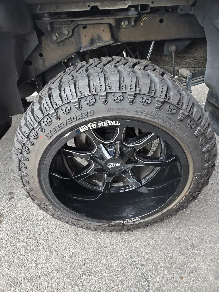 2017 Nissan Titan XD SV - Photo 9